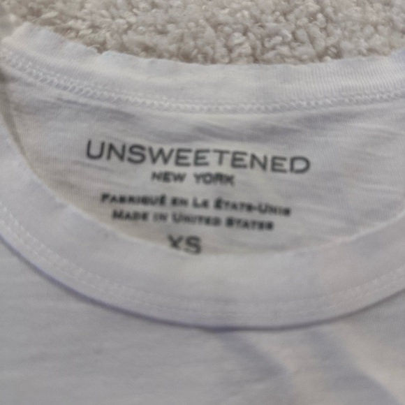 Unsweetened New York white happy face tee. Size XS. - Picture 3 of 4